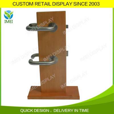 New arrival small retail wooden display door lock grocery store racks